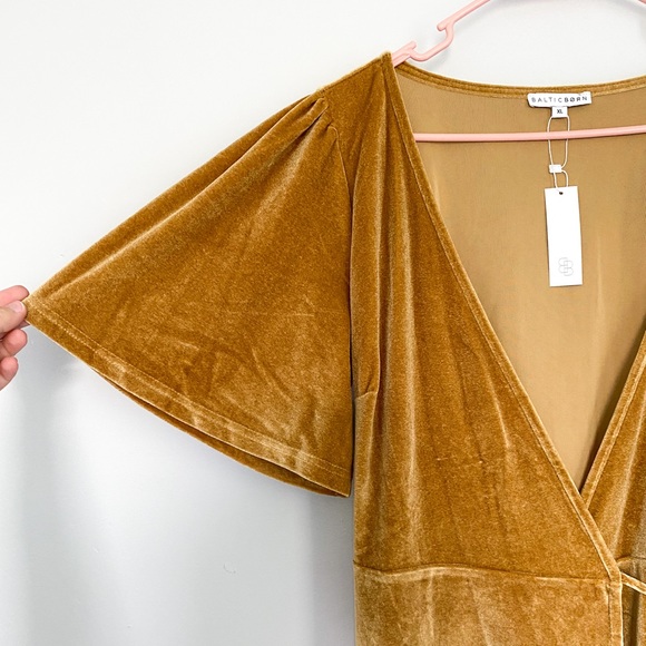 NWT Baltic Born Meghan Gold Velvet Wrap Maxi Dress - Picture 8 of 11